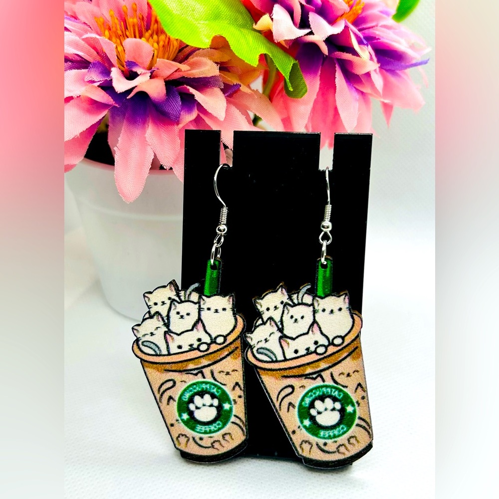 Kitten in a coffe cup earrings